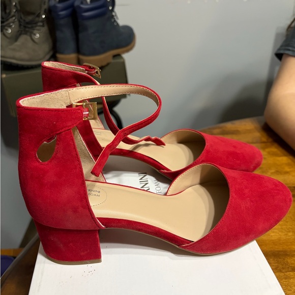 Giani Bernini Red Women's Heels - Picture 4 of 8